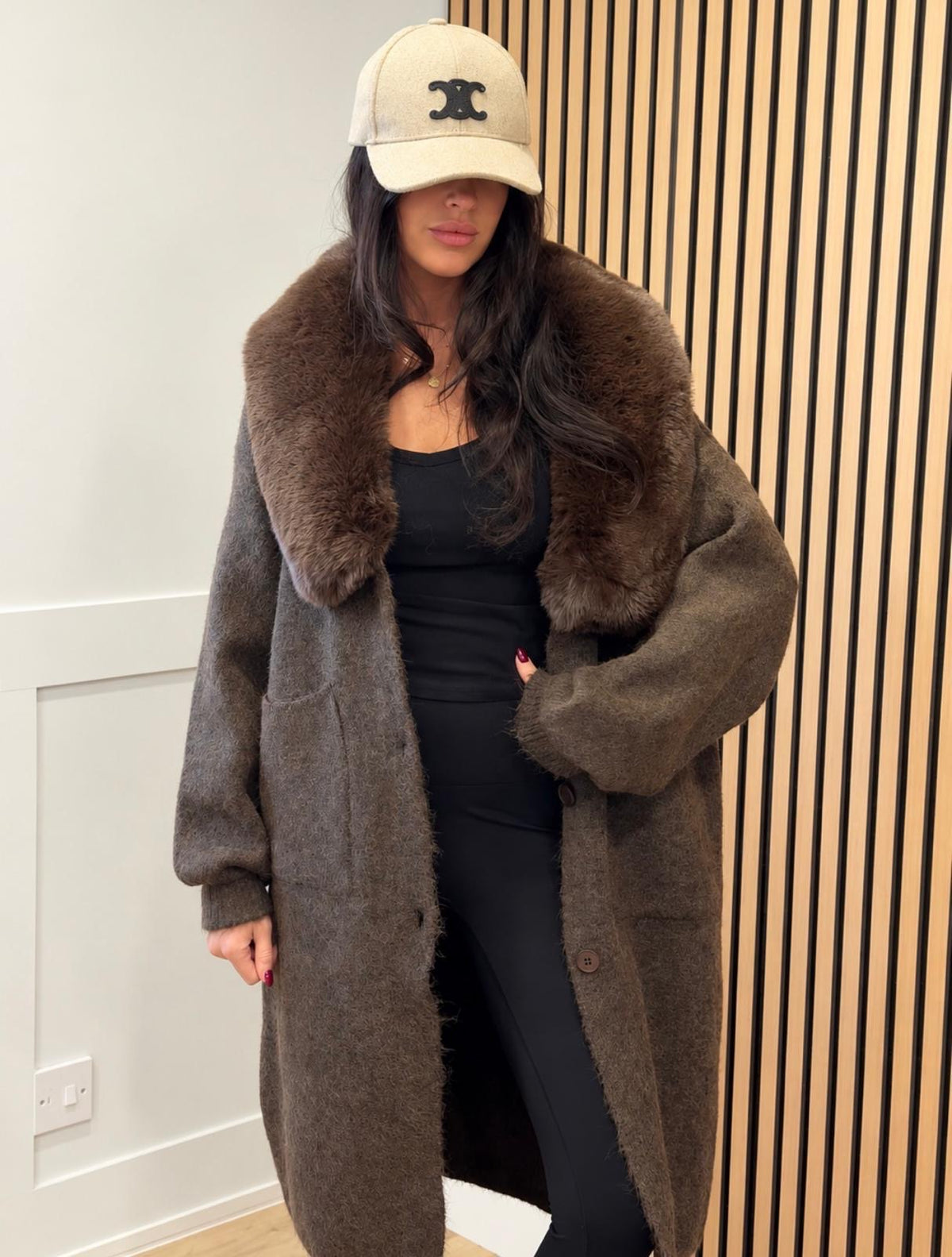 Knitted fur collar
