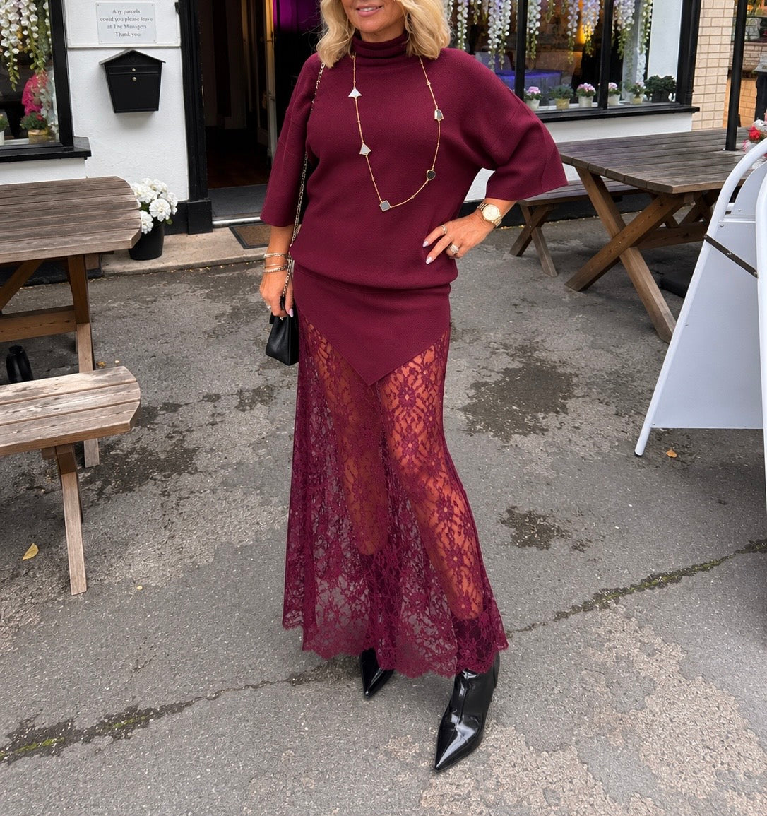 Burgundy knitted lace