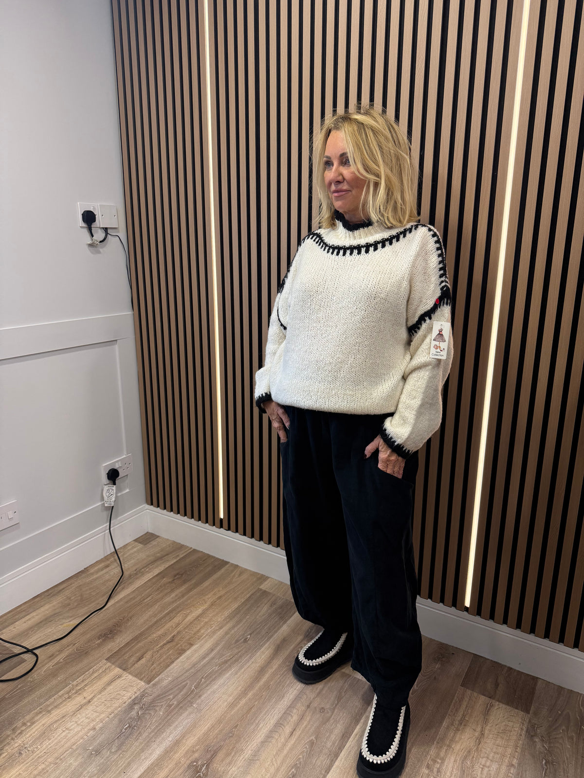 Eyelash jumper